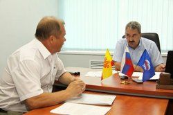 Леонид Черкесов ответил на вопросы жителей города в общественной приемной Дмитрия Медведева Леонид Черкесов ответил на вопросы жителей города в общественной приемной Дмитрия Медведева
