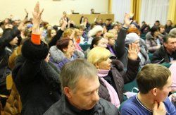 Собственники жилья на Петрова, 9 в Чебоксарах готовы принять предложение Алексея Ладыкова и заселиться в новый дом Собственники жилья на Петрова, 9 в Чебоксарах готовы принять предложение Алексея Ладыкова и заселиться в новый дом