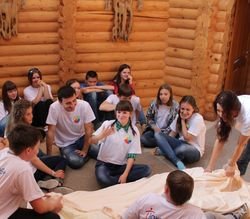 В Югре на базе отдыха Добрино начали обучать юных волонтёров В Югре на базе отдыха Добрино начали обучать юных волонтёров