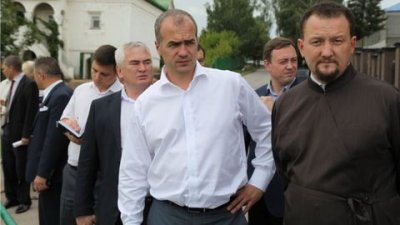 Сити-менеджер Алексей Ладыков проинспектировал исторические и видовые площадки Чебоксар Сити-менеджер Алексей Ладыков проинспектировал исторические и видовые площадки Чебоксар