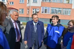 «Красивый Нижневартовск»: началась акция «Чистые двери» «Красивый Нижневартовск»: началась акция «Чистые двери»