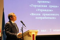 Наталья Комарова: «На телевидении надо открыть программу о работе лучших Советов МКД» Наталья Комарова: «На телевидении надо открыть программу о работе лучших Советов МКД»