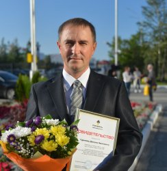 Доска почета АО «Самотлорнефтегаз» засияла новыми звездами Доска почета АО «Самотлорнефтегаз» засияла новыми звездами