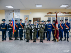 Церемония приведения к военной присяге курсантов-девушек Церемония приведения к военной присяге курсантов-девушек
