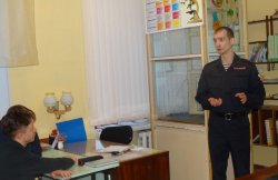 В Зауралье школьникам рассказали, как стать росгвардейцем В Зауралье школьникам рассказали, как стать росгвардейцем