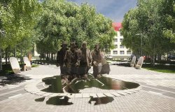 Школу и сквер, строительство которых в Нижневартовске финансирует «Роснефть», сдадут в текущем году Школу и сквер, строительство которых в Нижневартовске финансирует «Роснефть», сдадут в текущем году