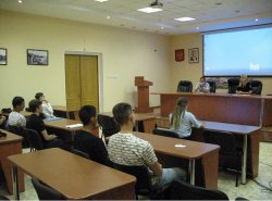 В Астрахани сотрудники транспортной полиции встретились со студентами В Астрахани сотрудники транспортной полиции встретились со студентами