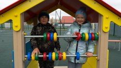 Все для будущих поколений. Новую многофункциональную игровую площадку открыли в поселке Селиярово Ханты-Мансийского района Югры Все для будущих поколений. Новую многофункциональную игровую площадку открыли в поселке Селиярово Ханты-Мансийского района Югры