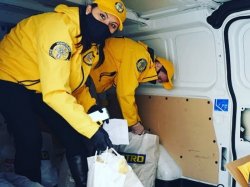 Волонтеры приносят еду и тепло нуждающимся (Венгрия)