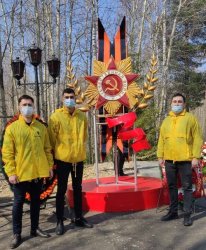 Победа – одна на всех… К 9 Мая коллектив ООО «РН-Юганскнефтегаз» поддержал ветеранов Великой Отечественной и тружеников тыла Победа – одна на всех… К 9 Мая коллектив ООО «РН-Юганскнефтегаз» поддержал ветеранов Великой Отечественной и тружеников тыла
