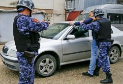 В Котласе сотрудники Росгвардии задержали рецидивиста подозреваемого в совершении поджога В Котласе сотрудники Росгвардии задержали рецидивиста подозреваемого в совершении поджога