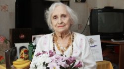 Архангельские росгвардейцы поздравили ветерана вневедомственной охраны с юбилеем Архангельские росгвардейцы поздравили ветерана вневедомственной охраны с юбилеем