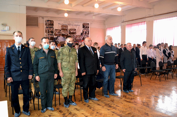Сотрудники и военнослужащие Управления Росгвардии по Ульяновской области приняли участие в школьном Уроке памяти Сотрудники и военнослужащие Управления Росгвардии по Ульяновской области приняли участие в школьном Уроке памяти