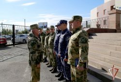 Командующий Уральским округом Росгвардии проверил подразделения ведомства на Южном Урале Командующий Уральским округом Росгвардии проверил подразделения ведомства на Южном Урале
