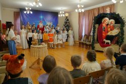 Дети новгородских росгвардейцев приняли участие в рождественском спектакле Дети новгородских росгвардейцев приняли участие в рождественском спектакле