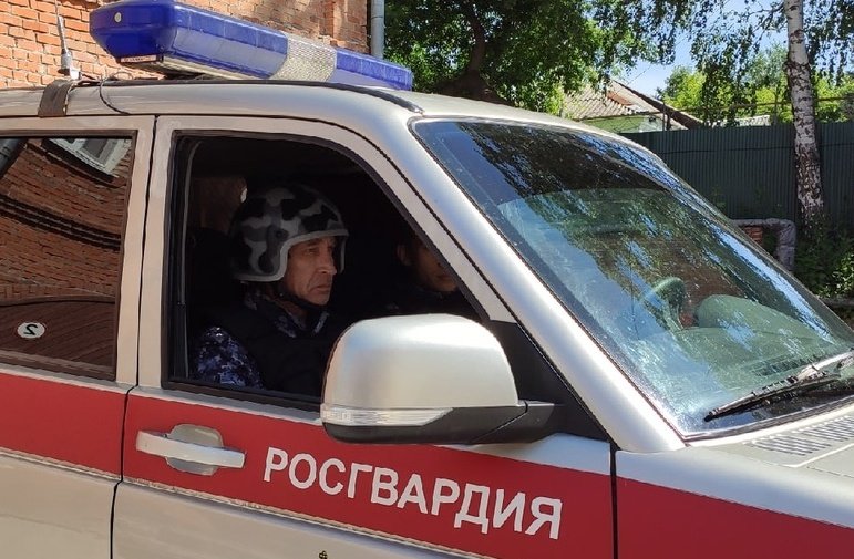 В Ульяновске росгвардейцы задержали «закладчика» наркотических средств В Ульяновске росгвардейцы задержали «закладчика» наркотических средств