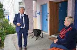 Только совместными усилиями можно сделать дворы уютными, красивыми и комфортными Только совместными усилиями можно сделать дворы уютными, красивыми и комфортными