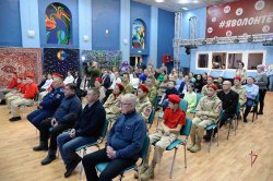 В Салехарде военнослужащие Росгвардии встретились с Героем Советского Союза Николаем Кравченко (ВИДЕО) В Салехарде военнослужащие Росгвардии встретились с Героем Советского Союза Николаем Кравченко (ВИДЕО)