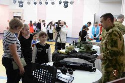 Росгвардия приняла участие в открытии первичных отделений Российского движения детей и молодёжи "Движение первых" на Ямале (Фото) Росгвардия приняла участие в открытии первичных отделений Российского движения детей и молодёжи "Движение первых" на Ямале (Фото)