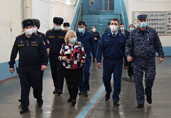 Прокурор Новосибирской области, региональный омбудсмен и члены ОНК посетили крупнейший за Уралом следственный изолятор Прокурор Новосибирской области, региональный омбудсмен и члены ОНК посетили крупнейший за Уралом следственный изолятор