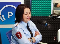 Офицер Росгвардии – многодетная мама стала гостьей ведомственной радиопередачи на Ямале Офицер Росгвардии – многодетная мама стала гостьей ведомственной радиопередачи на Ямале