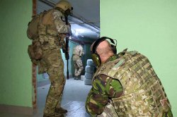 Офицеры Росгвардии проводят курсы начальной военной подготовки для ямальцев Офицеры Росгвардии проводят курсы начальной военной подготовки для ямальцев