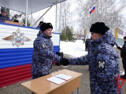 Сотрудники томской Росгвардии приняли присягу Сотрудники томской Росгвардии приняли присягу