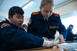 Ямальским кадетам из подшефного класса Росгвардии рассказали об основах оказания первой медицинской помощи Ямальским кадетам из подшефного класса Росгвардии рассказали об основах оказания первой медицинской помощи