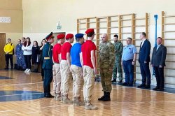 Офицеры Росгвардия приняли участие в проведении патриотического первенства среди ямальских школьников Офицеры Росгвардия приняли участие в проведении патриотического первенства среди ямальских школьников