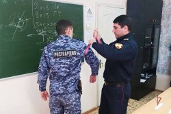 В Росгвардии выбрали лучшую группу задержания вневедомственной охраны на Ямале (ВИДЕО) В Росгвардии выбрали лучшую группу задержания вневедомственной охраны на Ямале (ВИДЕО)