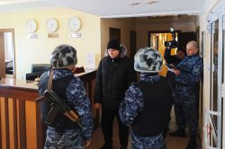 В Росгвардии выбрали лучшую группу задержания вневедомственной охраны на Ямале (ВИДЕО) В Росгвардии выбрали лучшую группу задержания вневедомственной охраны на Ямале (ВИДЕО)