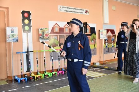 В Удмуртии росгвардейцы приняли участие в торжественном открытии центра безопасного дорожного движения в общеобразовательной школе В Удмуртии росгвардейцы приняли участие в торжественном открытии центра безопасного дорожного движения в общеобразовательной школе