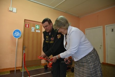 В Удмуртии росгвардейцы приняли участие в торжественном открытии центра безопасного дорожного движения в общеобразовательной школе В Удмуртии росгвардейцы приняли участие в торжественном открытии центра безопасного дорожного движения в общеобразовательной школе