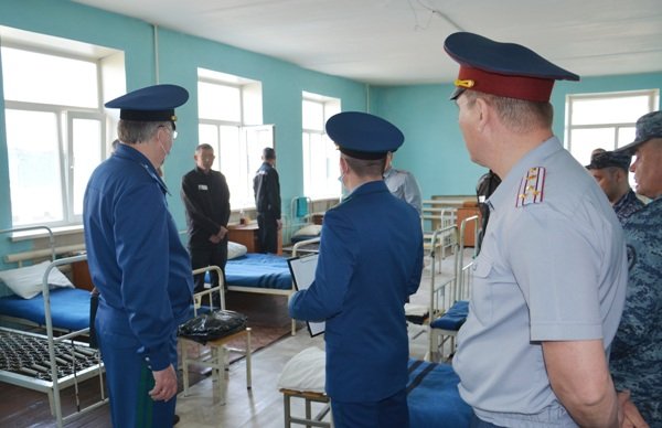 ЛИУ-3 УФСИН России по Курганской области посетил заместитель прокурора Зауралья Алексей Волков ЛИУ-3 УФСИН России по Курганской области посетил заместитель прокурора Зауралья Алексей Волков