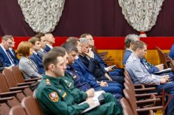 В Екатеринбурге состоялось межведомственное совещание по вопросам противодействия терроризму В Екатеринбурге состоялось межведомственное совещание по вопросам противодействия терроризму