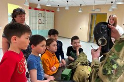 Росгвардия провела День открытых дверей для воспитанников социально-реабилитационного центра на Ямале Росгвардия провела День открытых дверей для воспитанников социально-реабилитационного центра на Ямале