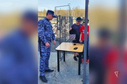 Росгвардейцы встретили поезд-музей «Эшелон Победы» на Ямале Росгвардейцы встретили поезд-музей «Эшелон Победы» на Ямале