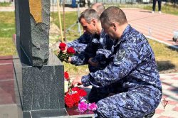 Росгвардейцы поздравили земляков-пограничников с профессиональным праздником на Ямале Росгвардейцы поздравили земляков-пограничников с профессиональным праздником на Ямале