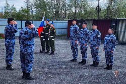 На Ямале сотрудники спецподразделения Росгвардии торжественно приняли присягу (ВИДЕО) На Ямале сотрудники спецподразделения Росгвардии торжественно приняли присягу (ВИДЕО)