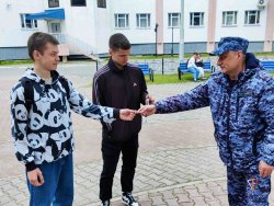 На Ямале Росгвардия обеспечила безопасность празднования Дня России На Ямале Росгвардия обеспечила безопасность празднования Дня России