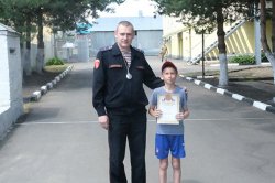 Ко Дню России орловские росгвардейцы провели эстафету для школьников Ко Дню России орловские росгвардейцы провели эстафету для школьников