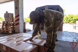 Росгвардия доставила гуманитарный груз для переселенцев в ЛНР Росгвардия доставила гуманитарный груз для переселенцев в ЛНР