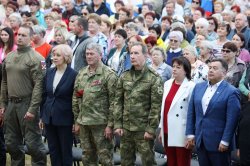Директор Росгвардии Виктор Золотов поздравил академический ансамбль песни и пляски войск национальной гвардии Российской Федерации с 50-летним юбилеем Директор Росгвардии Виктор Золотов поздравил академический ансамбль песни и пляски войск национальной гвардии Российской Федерации с 50-летним юбилеем