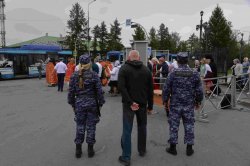 Росгвардия обеспечивает общественный порядок в период богослужений по случаю прибытия на Ямал ковчега с мощами Георгия Победоносца Росгвардия обеспечивает общественный порядок в период богослужений по случаю прибытия на Ямал ковчега с мощами Георгия Победоносца