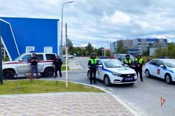 Росгвардия приняла участие во Всероссийских антитеррористических учениях в преддверии нового учебного года на Ямале Росгвардия приняла участие во Всероссийских антитеррористических учениях в преддверии нового учебного года на Ямале