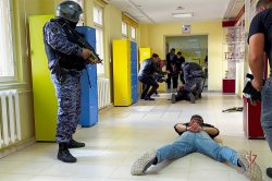 Росгвардия приняла участие во Всероссийских антитеррористических учениях в преддверии нового учебного года на Ямале Росгвардия приняла участие во Всероссийских антитеррористических учениях в преддверии нового учебного года на Ямале