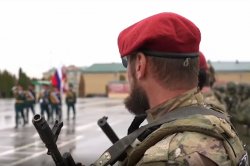 Полку Росгвардии имени Героя России Ахмата-Хаджи Кадырова вручено Боевое знамя нового образца Полку Росгвардии имени Героя России Ахмата-Хаджи Кадырова вручено Боевое знамя нового образца