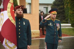 Полку Росгвардии имени Героя России Ахмата-Хаджи Кадырова вручено Боевое знамя нового образца Полку Росгвардии имени Героя России Ахмата-Хаджи Кадырова вручено Боевое знамя нового образца