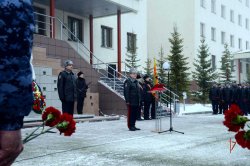 На Ямале Росгвардия приняла участие в мероприятиях, посвященных Дню памяти погибших правоохранителей На Ямале Росгвардия приняла участие в мероприятиях, посвященных Дню памяти погибших правоохранителей