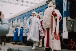 Росгвардия обеспечила безопасность пребывания Поезда Деда Мороза на Ямале (ВИДЕО) Росгвардия обеспечила безопасность пребывания Поезда Деда Мороза на Ямале (ВИДЕО)